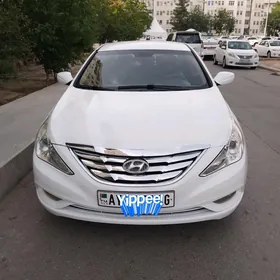 Hyundai Sonata 2011