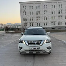 Nissan Pathfinder 2020