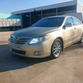 Toyota Camry 2011