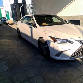 Lexus ES 350 2018