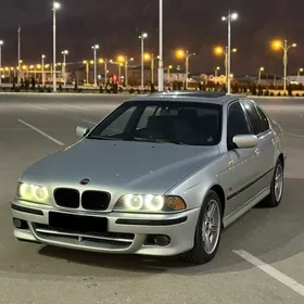 BMW E39 2000