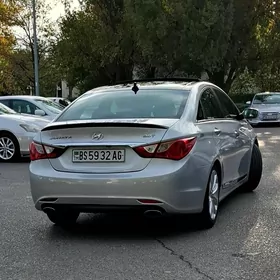 Hyundai Sonata 2012