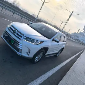 Toyota Highlander 2019