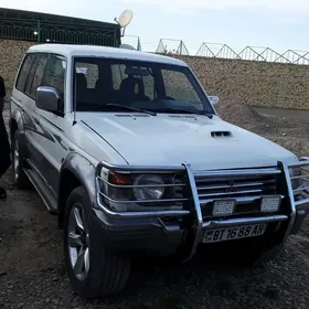 Mitsubishi Pajero 1997