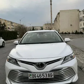 Toyota Camry 2020