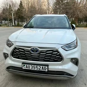 Toyota Highlander Hybrid 2023