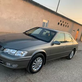 Toyota Camry 2000