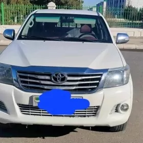 Toyota Hilux 2012