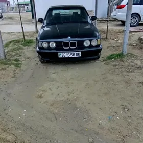 BMW 525 1990