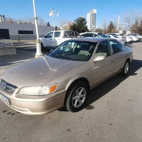 Toyota Camry 2000