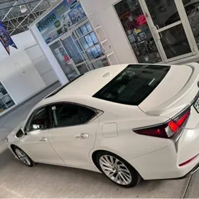 Lexus ES 350 2019