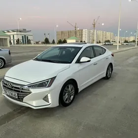 Hyundai Elantra 2020