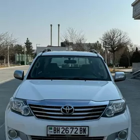 Toyota Fortuner 2008