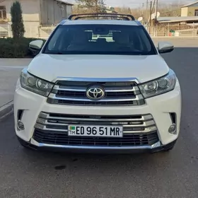 Toyota Highlander 2018