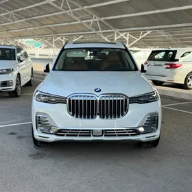 BMW X7 2021