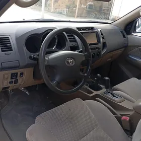 Toyota Fortuner 2012