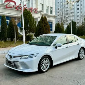 Toyota Camry 2018