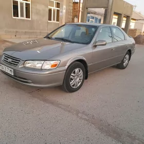 Toyota Camry 2000