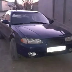 Hyundai Sonata 1996