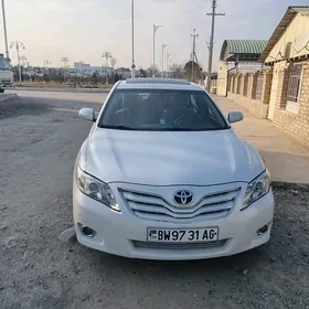 Toyota Camry 2010