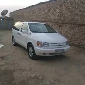 Toyota Sienna 2000