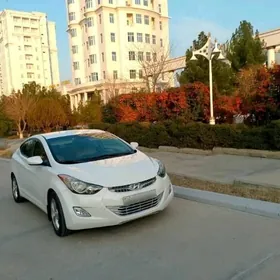 Hyundai Elantra 2013