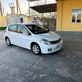 Nissan Versa 2010