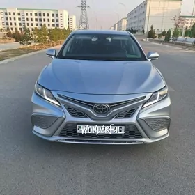 Toyota Camry 2019