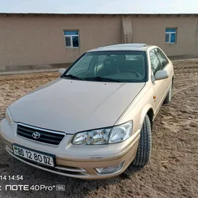 Toyota Camry 2000