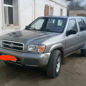 Nissan Pathfinder 1998