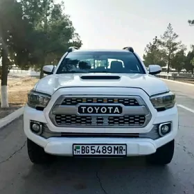 Toyota Tacoma 2018