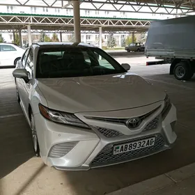 Toyota Camry 2018