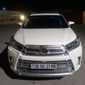 Toyota Highlander 2019