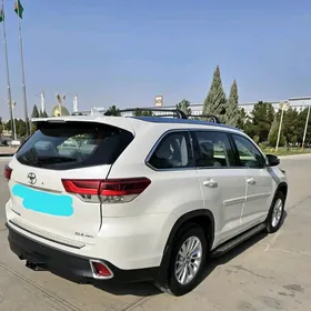 Toyota Highlander 2018