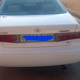 Toyota Camry 2000