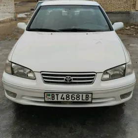 Toyota Camry 2000