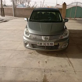 Nissan Versa 2010