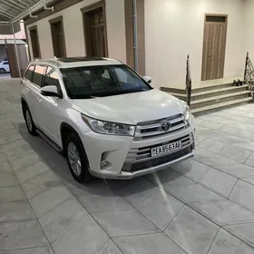 Toyota Highlander 2017