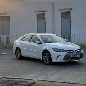 Toyota Camry 2016