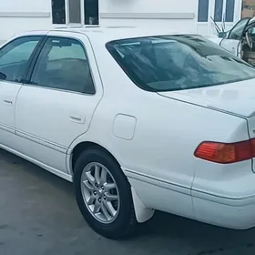 Toyota Camry 2000