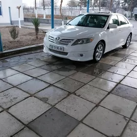 Toyota Camry 2011