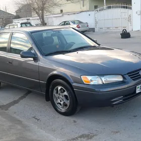 Toyota Camry 1999