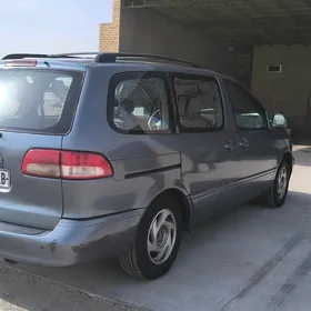 Toyota Sienna 2001