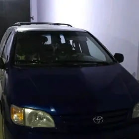 Toyota Sienna 2002