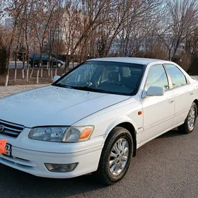 Toyota Camry 2001