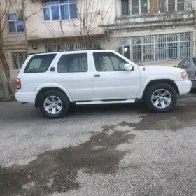 Nissan Pathfinder 2001