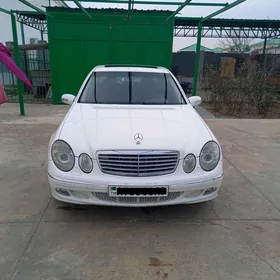 Mercedes-Benz E320 2004