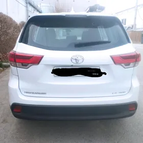 Toyota Highlander 2019