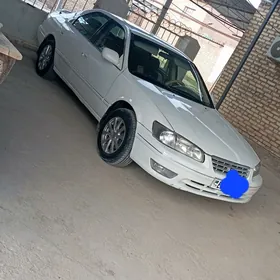 Toyota Camry 2001