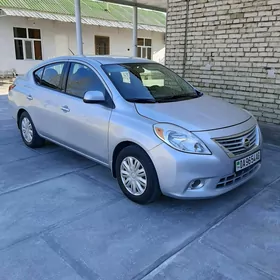 Nissan Versa 2013